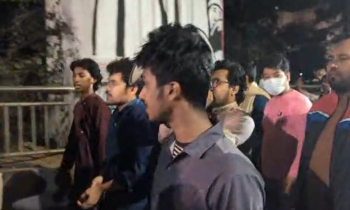 আসিফ-মাহফুজের বিচারের দাবিতে বাংলামোটরে বিক্ষোভ আসিফ-মাহফুজের বিচারের দাবিতে বাংলামোটরে বিক্ষোভ