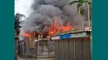 মাইকে ঘোষণা দিয়ে কুমিল্লায় ৪ মাজারে হামলা-ভাঙচুর-আগুন