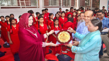 ধানমন্ডিতে ‘সুরভি’ পরিদর্শন করলেন ডা. জুবাইদা রহমান