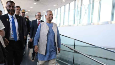 নিউইয়র্ক পৌঁছেছেন প্রধান উপদেষ্টাসহ প্রতিনিধি দল