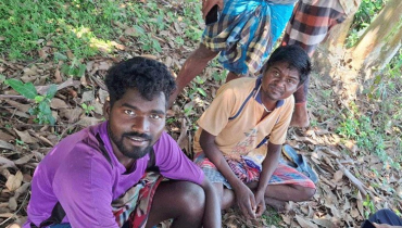দুই বাংলাদেশীকে ধরার প্রতিবাদে ২ ভারতীয় আটক