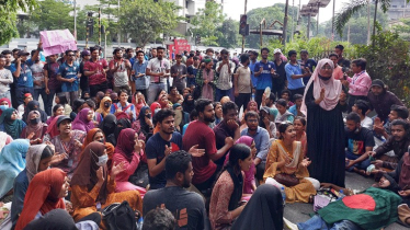 জগন্নাথ বিশ্ববিদ্যালয়ের শিক্ষক-শিক্ষার্থীদের গণঅনশন শুরু