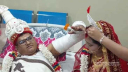 হাত-পায়ে ব্যান্ডেজ নিয়ে হাসপাতালে বিয়ে!