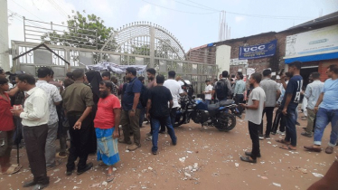 দুপুর পর্যন্ত বন্ধই থাকল মাইলস্টোনের গেট, ঢুকতে পারেনি কেউ