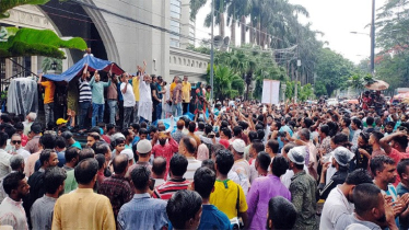 নগর ভবনের সামনে আজও ইশরাক সমর্থকদের বিক্ষোভ