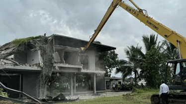 গুড়িয়ে দেয়া হলো নসরুল হামিদের অবৈধ বাগানবাড়ি