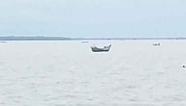 আজ মধ্যরাত থেকে ইলিশ ধরা বন্ধ 
