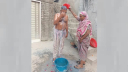 জামিনে মুক্তি পেয়ে দুধ দিয়ে গোসল করলেন ছাত্রলীগ নেতা