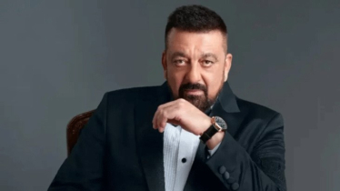 ভক্তকে ৭২ কোটির সম্পত্তি ফেরত দিলেন সঞ্জয় দত্ত