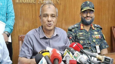 ‘পুলিশের লুট হওয়া অস্ত্রের খোঁজ দিলে মিলবে পুরস্কার’