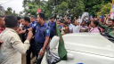 দুই উপদেষ্টার গাড়ি আটকে বিক্ষোভ, ১৫৯ জনের বিরুদ্ধে মামলা