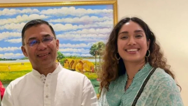 ২৫ ডিসেম্বর মেয়েকে সঙ্গে নিয়ে দেশে আসছেন তারেক রহমান ২৫ ডিসেম্বর মেয়েকে সঙ্গে নিয়ে দেশে আসছেন তারেক রহমান