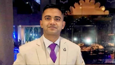 বিমানটি ফাঁকা স্থানে নেয়ার প্রাণপণ চেষ্টা করেন তৌকির