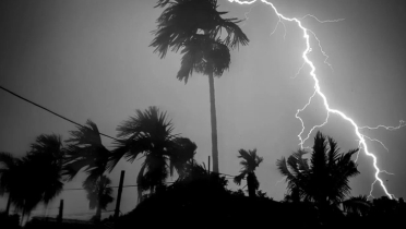 রাতে দেশের আট অঞ্চলে ঝড়ের আভাস
