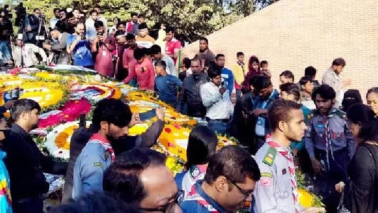 জাতির শ্রেষ্ঠ সন্তানদের স্মরণ করছে জাতি