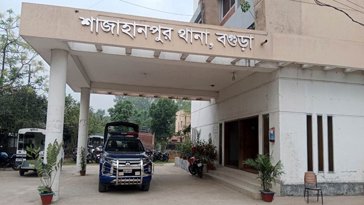 বাসের ধাক্কায় প্রাণ গেলো দুই ভাইয়ের বাসের ধাক্কায় প্রাণ গেলো দুই ভাইয়ের
