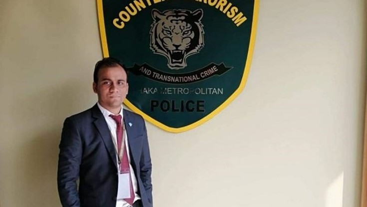 চাকরিচ্যুত শরীফকে পুনর্বহালের নির্দেশ হাইকোর্টের