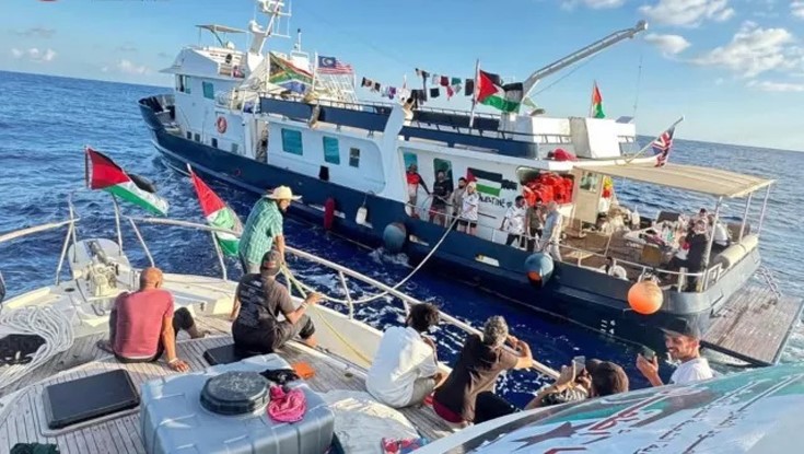 অবশেষে গাজার জলসীমায় ফ্লোটিলার ত্রাণবাহি জাহাজ