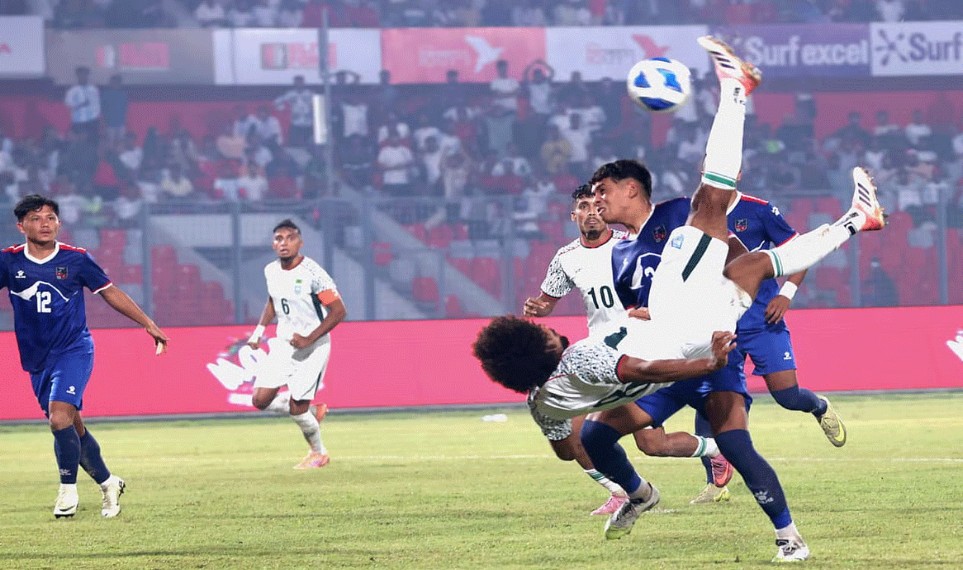 বাইসাইকেল কিকে গোল করে ফিফার প্রশংসায় হামজা