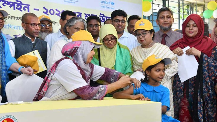 দেশজুড়ে প্রথমবার টাইফয়েড টিকাদান কর্মসূচি শুরু