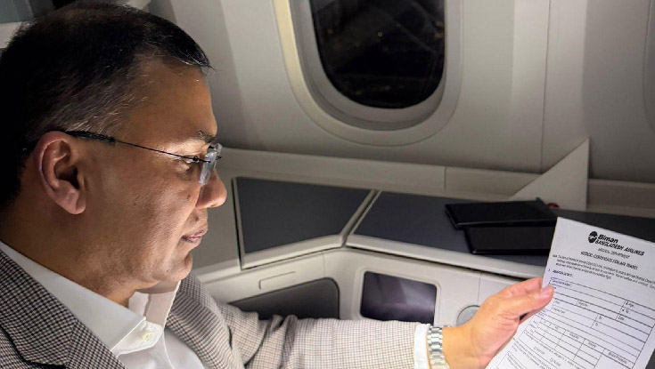 বিমানে বসে যা লিখলেন তারেক রহমান