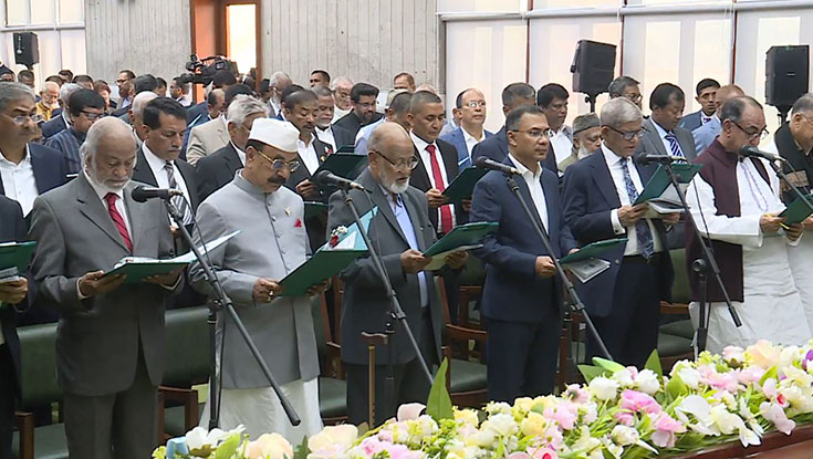 শপথ নিলেন বিএনপির নবনির্বাচিত এমপিরা