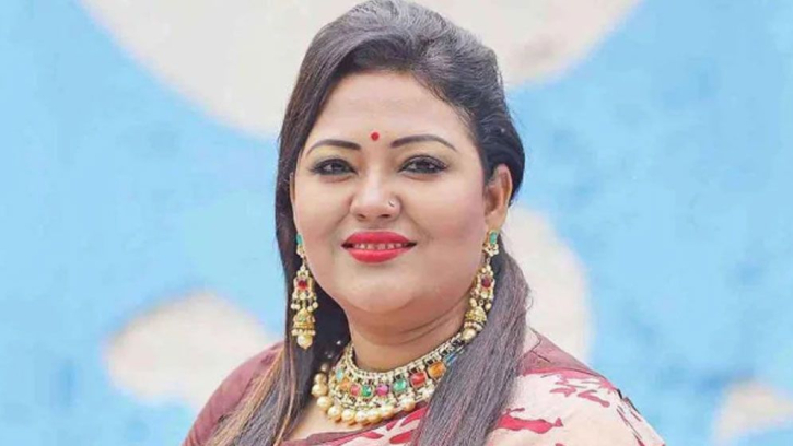 মধ্যরাতে শিল্পী মমতাজ গ্রেফতার মধ্যরাতে শিল্পী মমতাজ গ্রেফতার