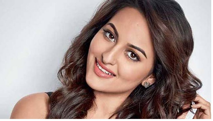 সোনাক্ষী বিয়ে করছেন জুনিয়র পাত্রকে সোনাক্ষী বিয়ে করছেন জুনিয়র পাত্রকে