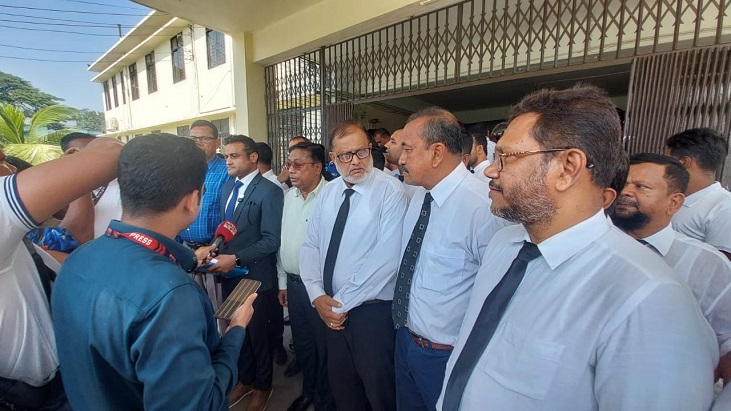 জুলাই বিপ্লবের শহীদকন্যা ধর্ষণ: ৩ কিশোরের ১০ বছর জেল জুলাই বিপ্লবের শহীদকন্যা ধর্ষণ: ৩ কিশোরের ১০ বছর জেল