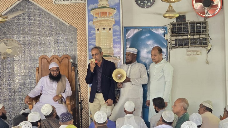 কড়াইল বস্তির ক্ষতিগ্রস্ত মসজিদে তারেক রহমানের আর্থিক অনুদান