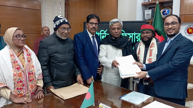 যশোর-৩ আসনে বিএনপির অনিন্দ্য ইসলাম অমিতের মনোনয়নপত্র জমা