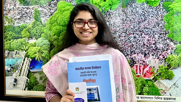 ঢাকা-৯ আসনে স্বতন্ত্র প্রার্থী হতে ভোটারদের স্বাক্ষরের অপেক্ষায় তাসনিম জারা