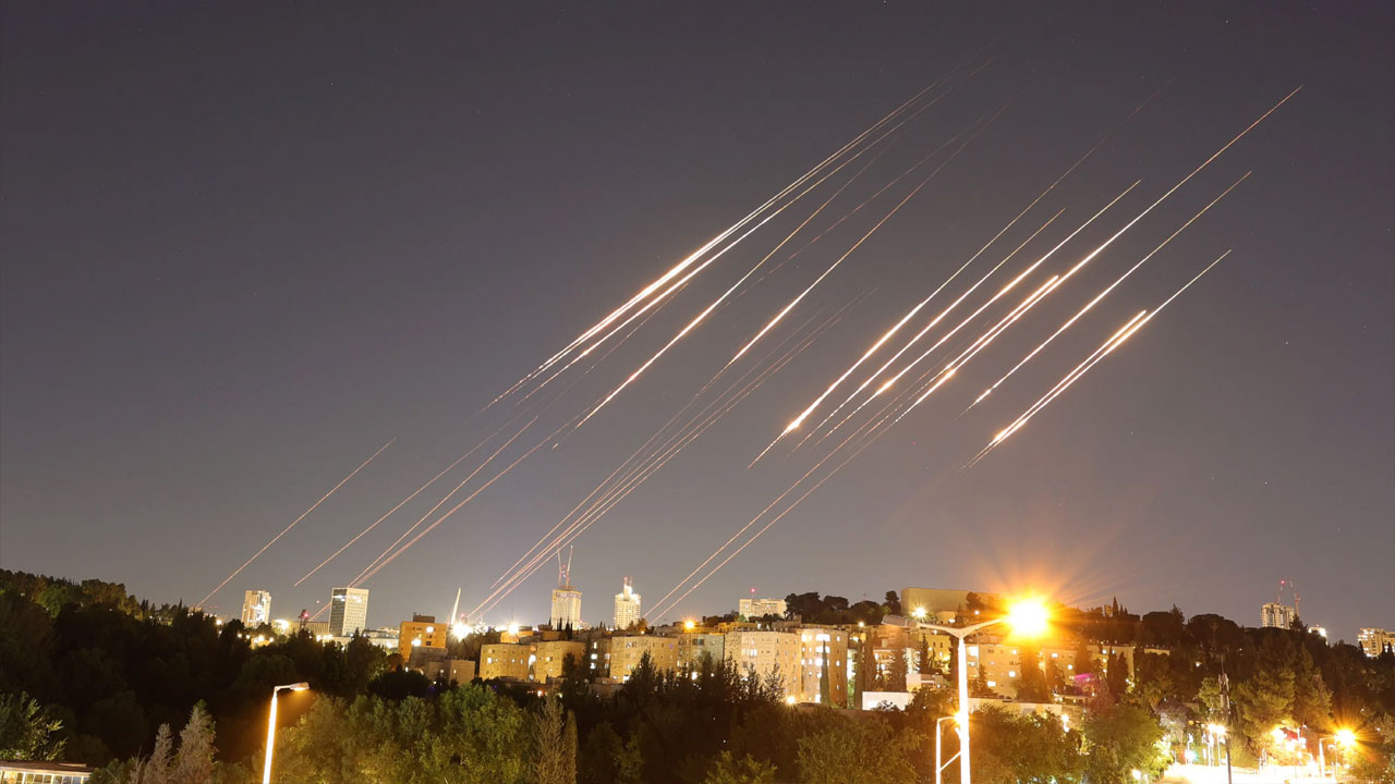 ইসরায়েলর আকাশ প্রতিরক্ষা ব্যবস্থা ধ্বংস ইরানের মিসাইলে