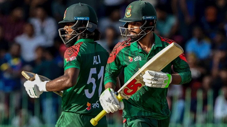 ইমন-হৃদয়ের ফিফটিতে বাংলাদেশের লড়াকু পুঁজি ইমন-হৃদয়ের ফিফটিতে বাংলাদেশের লড়াকু পুঁজি