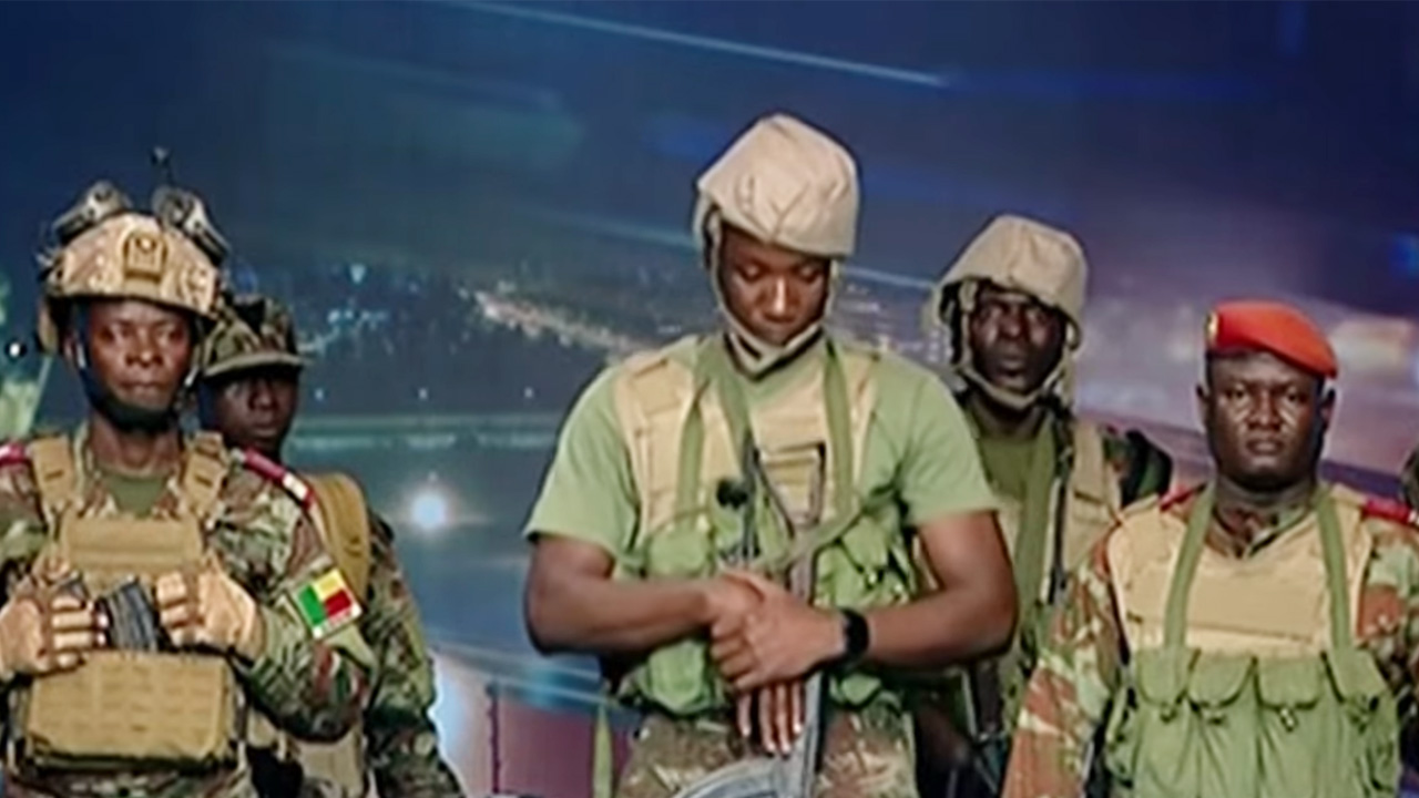 বেনিনের ক্ষমতা দখল করল সেনাবাহিনী