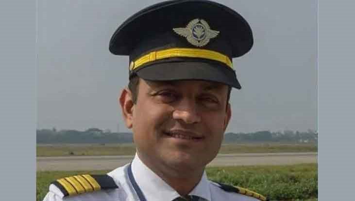 পাসপোর্ট ছাড়াই ফ্লাইট পরিচালনা, বাংলাদেশি পাইলট আটক