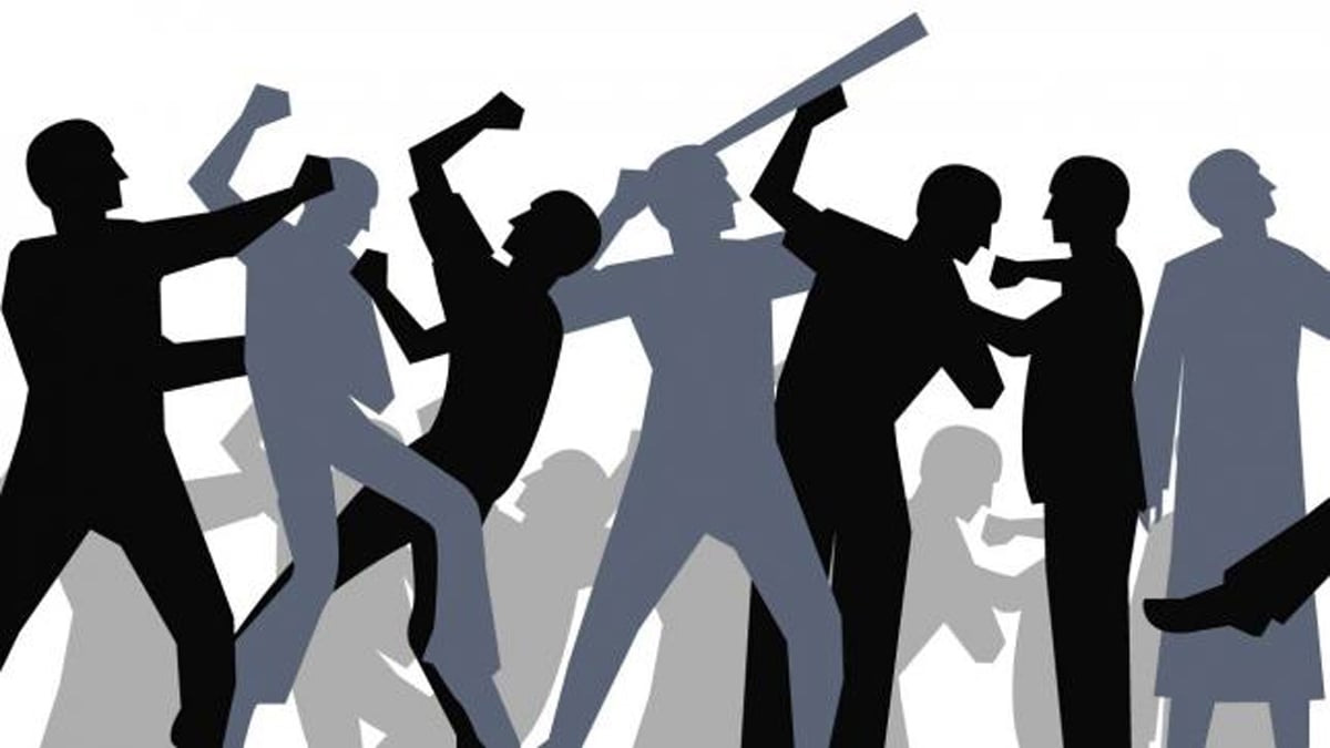 দৌলতখানে বিএনপি-জামায়াত সংঘর্ষ, আহত ১০