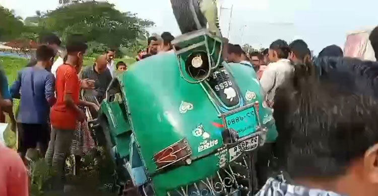 ব্রাহ্মণবাড়িয়ায় সড়ক দুর্ঘটনায় নিহত ৫