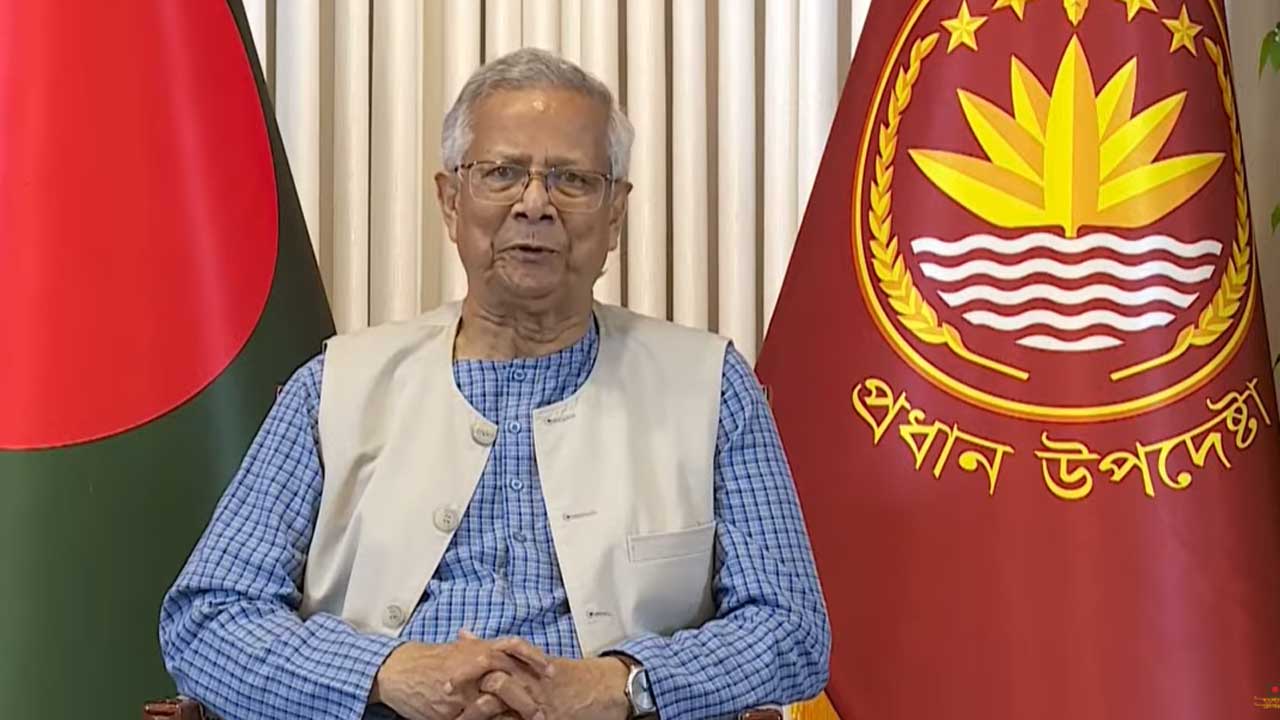 ষড়যন্ত্রে জড়িতদের কাউকেই ছাড় দেয়া হবে না: প্রধান উপদেষ্টা