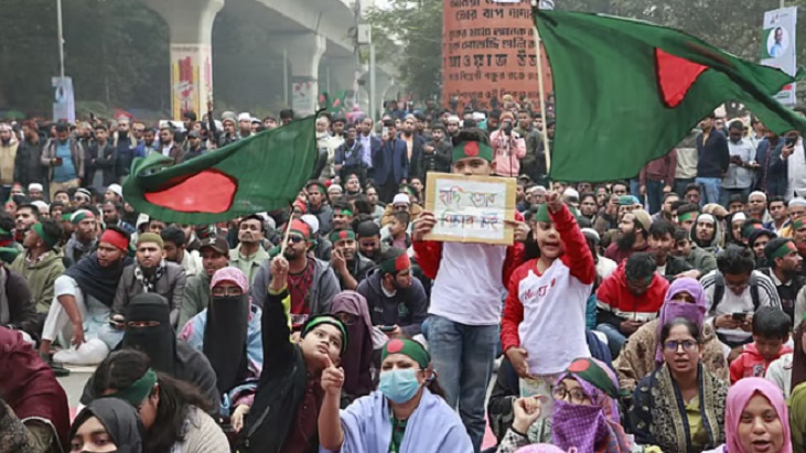 শাহবাগে ইনকিলাব মঞ্চের সর্বাত্মক অবরোধ, বন্ধ যান চলাচল