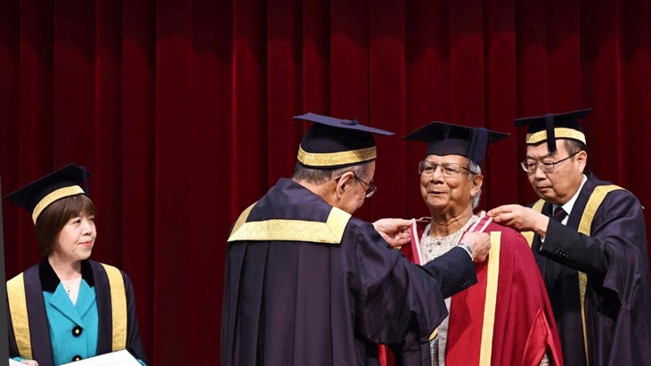প্রধান উপদেষ্টাকে ডি-লিট ডিগ্রি দিলো সোকা বিশ্ববিদ্যালয় প্রধান উপদেষ্টাকে ডি-লিট ডিগ্রি দিলো সোকা বিশ্ববিদ্যালয়
