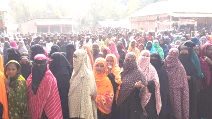 শেরপুরে ভোটকেন্দ্রে ব্যালট ছিনতাই, আটক ২