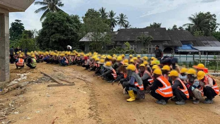 মালয়েশিয়ায় ১১৪ বাংলাদেশি আটক মালয়েশিয়ায় ১১৪ বাংলাদেশি আটক