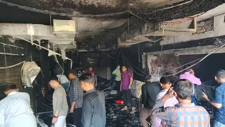 চট্টগ্রামে বিপণিকেন্দ্রে আগুন, নিহত ২