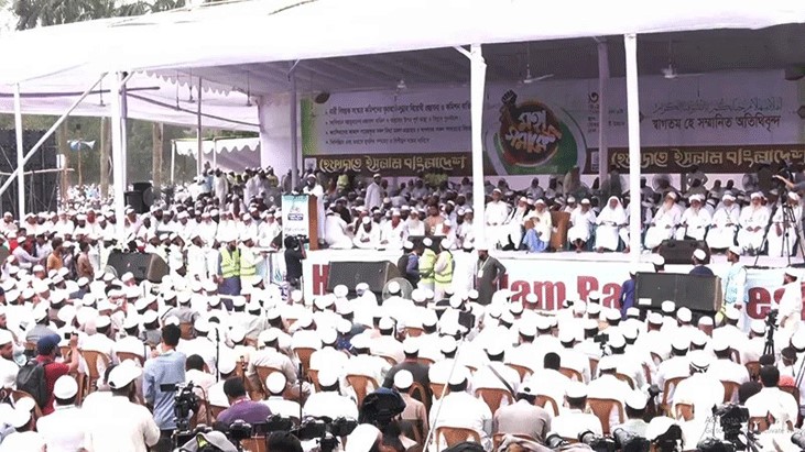 নারী অধিকার নিয়ে রাজপথে নামবে হেফাজত নারী অধিকার নিয়ে রাজপথে নামবে হেফাজত