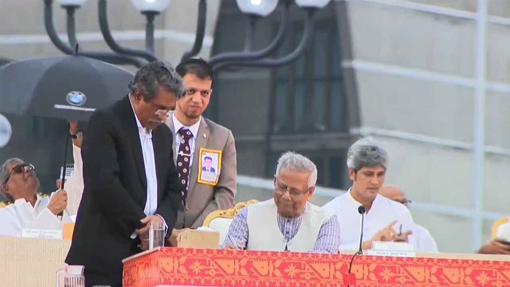 জুলাই সনদে প্রধান উপদেষ্টাসহ রাজনৈতিক নেতাদের সই