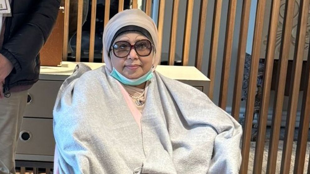 খালেদা জিয়া গভীর রাতে হাসপাতালে খালেদা জিয়া গভীর রাতে হাসপাতালে