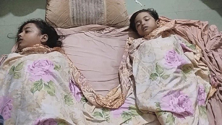 পুকুরে শামুক ধরতে গিয়ে দুই বোনের মৃত্যু