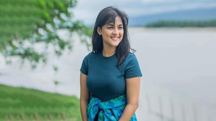 আই লাভ ইউ’ কথাটা বিরক্তিকর: সাদিয়া আয়মান আই লাভ ইউ’ কথাটা বিরক্তিকর: সাদিয়া আয়মান