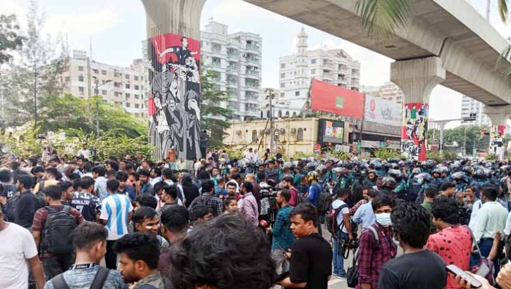 রণক্ষেত্র শাহবাগ, পরিস্থিতি থমথমে রণক্ষেত্র শাহবাগ, পরিস্থিতি থমথমে